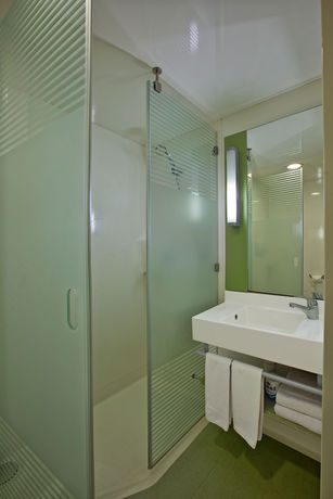 Imagen de los interiores del Hotel Holiday Inn Express Ahmdabad Prahlad Nagar, An Ihg. Foto 13