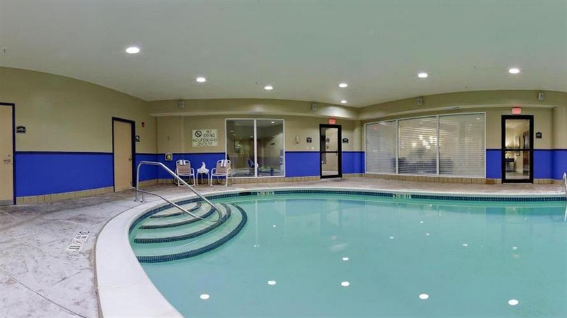Imagen de la piscina del Hotel Holiday Inn Express Albany Downtown. Foto 10