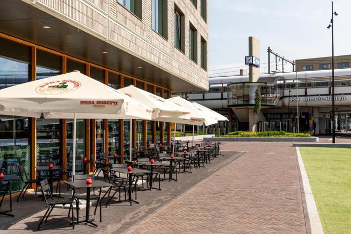 Imagen de los exteriores del Hotel Holiday Inn Express Almere, An Ihg. Foto 9