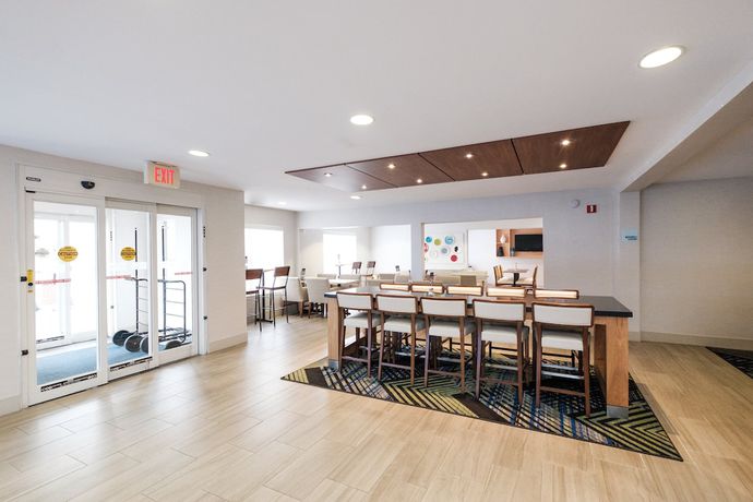 Imagen de los interiores del Hotel Holiday Inn Express Alpharetta - Roswell, an IHG. Foto 19