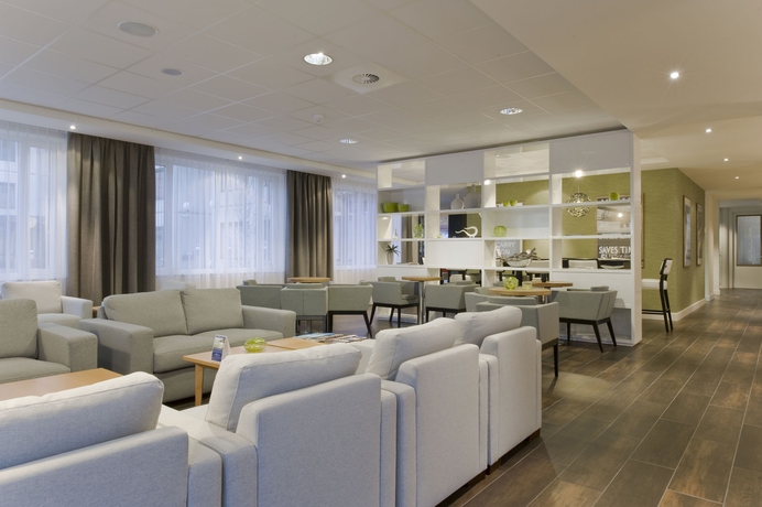 Imagen de los interiores del Hotel Holiday Inn Express Amsterdam Schiphol. Foto 14