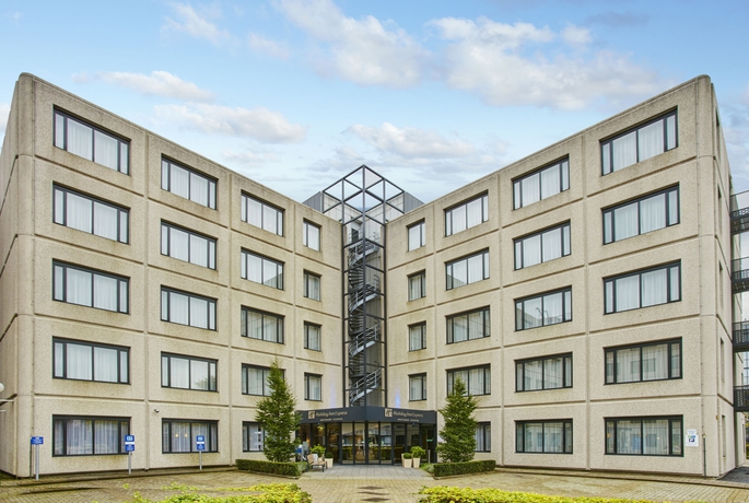 Imagen de los exteriores del Hotel Holiday Inn Express Amsterdam Schiphol. Foto 13