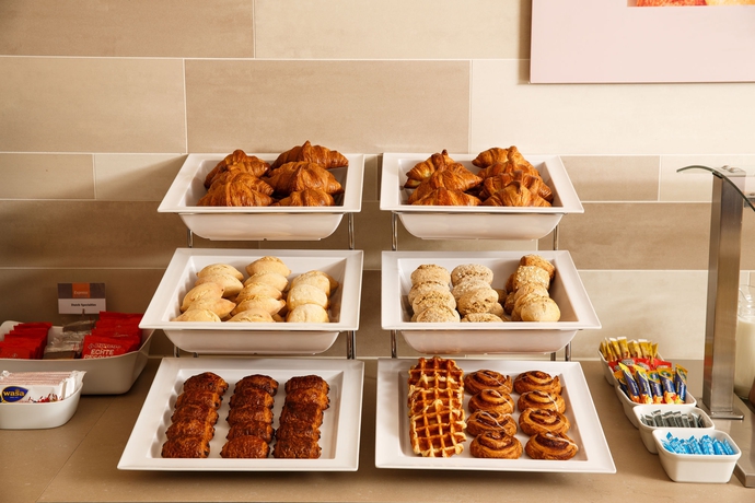 Imagen del bar/restaurante del Hotel Holiday Inn Express Amsterdam-south. Foto 2