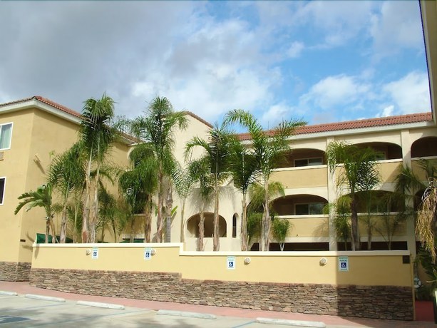 Imagen general del Hotel Holiday Inn Express Anaheim West. Foto 3