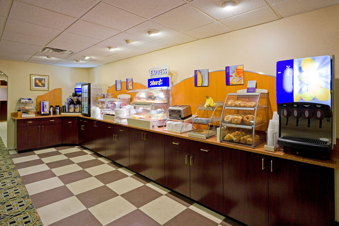 Imagen del bar/restaurante del Hotel Holiday Inn Express And Suites Absecon-atlantic Ci. Foto 3