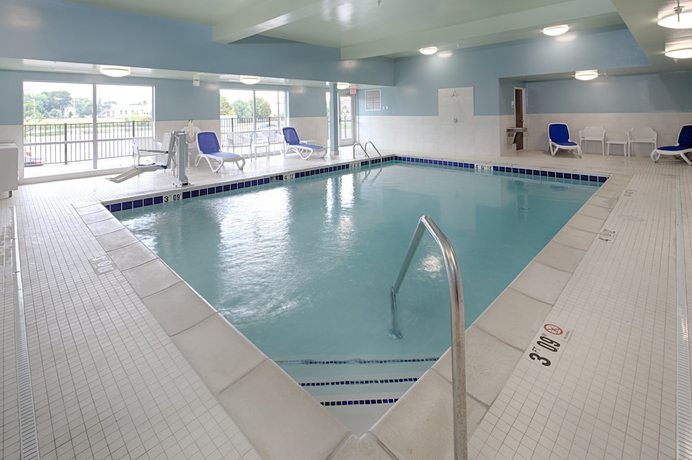 Imagen de la piscina del Hotel Holiday Inn Express And Suites Alpena - Downtown, An Ihg. Foto 20