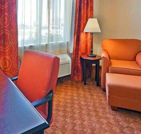 Imagen de la habitación del Hotel Holiday Inn Express And Suites Athens. Foto 3