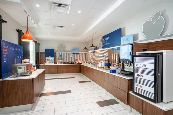 Imagen del bar/restaurante del Hotel Holiday Inn Express And Suites Atlanta Airport Ne - Hapeville , An Ihg. Foto 2