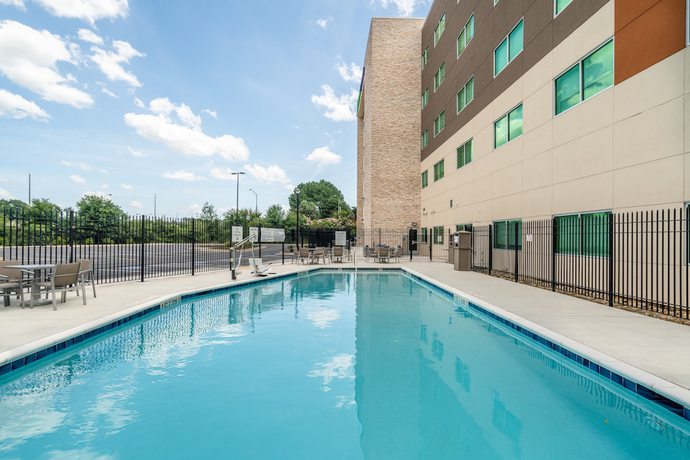 Imagen de la piscina del Hotel Holiday Inn Express And Suites Atlanta Airport Ne - Hapeville , An Ihg. Foto 20