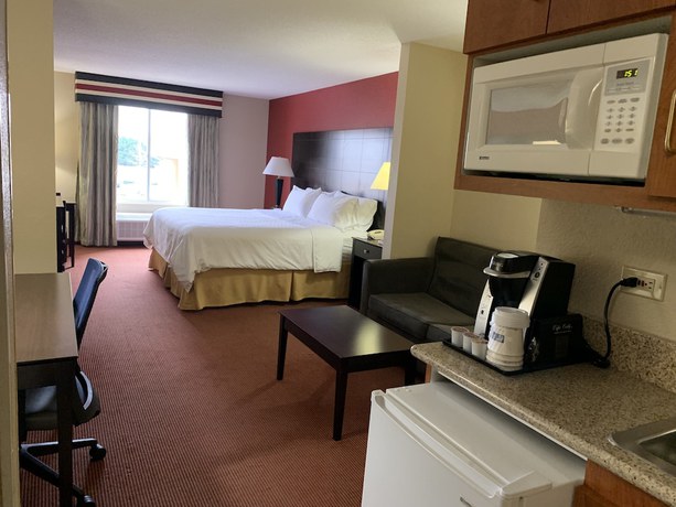Imagen de la habitación del Hotel Holiday Inn Express And Suites Atlanta-johns Creek. Foto 7