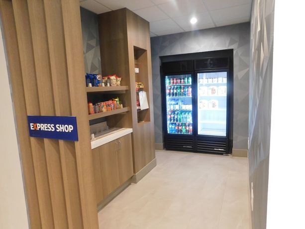 Imagen de los interiores del Hotel Holiday Inn Express And Suites Atlanta-johns Creek. Foto 20