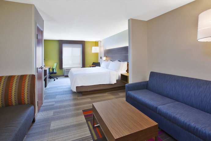 Imagen de la habitación del Hotel Holiday Inn Express And Suites Auburn Hills, An Ihg. Foto 13