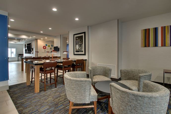 Imagen de los interiores del Hotel Holiday Inn Express And Suites Austell - Powder Springs, An Ihg. Foto 18