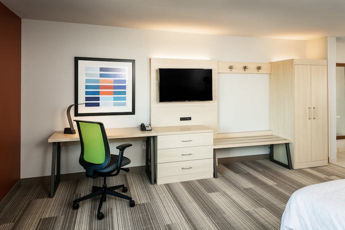 Imagen de la habitación del Hotel Holiday Inn Express And Suites Bend South, An Ihg. Foto 6