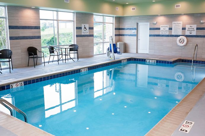 Imagen de la piscina del Hotel Holiday Inn Express And Suites- Birmingham North-Fultondale, an IHG. Foto 20