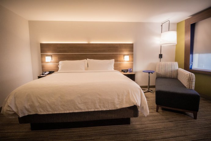 Imagen de la habitación del Hotel Holiday Inn Express And Suites Boston South - Randolph, an IHG. Foto 3