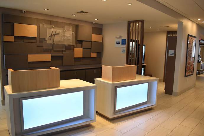 Imagen de los interiores del Hotel Holiday Inn Express And Suites Boston South - Randolph, an IHG. Foto 18