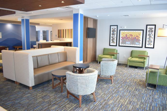 Imagen de los interiores del Hotel Holiday Inn Express And Suites Boston South - Randolph, an IHG. Foto 20