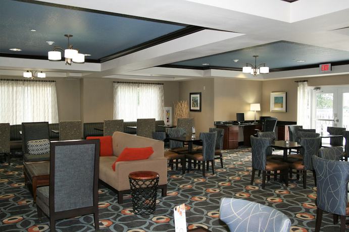 Imagen del bar/restaurante del Hotel Holiday Inn Express And Suites Brooksville West, An Ihg. Foto 3