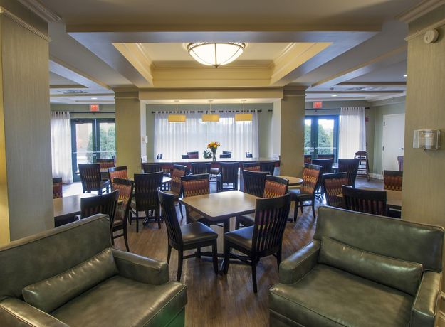 Imagen del bar/restaurante del Hotel Holiday Inn Express And Suites Buffalo-airport, An Ihg. Foto 3