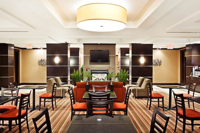 Imagen del bar/restaurante del Hotel Holiday Inn Express And Suites Charlotte Southeast - Matthews, An Ihg. Foto 2
