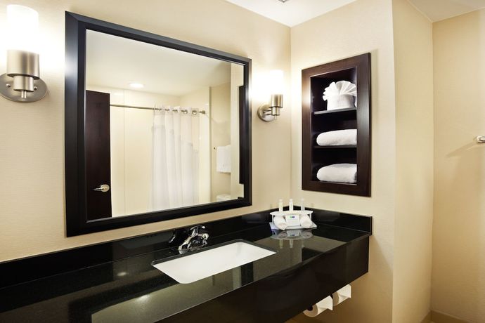 Imagen de la habitación del Hotel Holiday Inn Express And Suites Charlotte Southeast - Matthews, An Ihg. Foto 14
