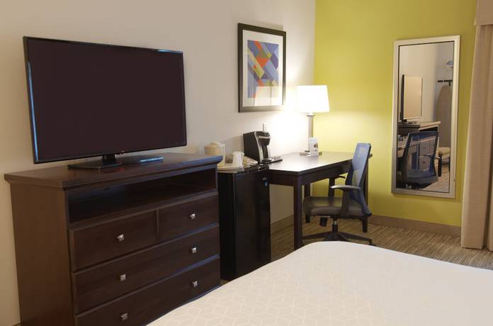 Imagen de la habitación del Hotel Holiday Inn Express And Suites Chicago - Lib. Foto 17