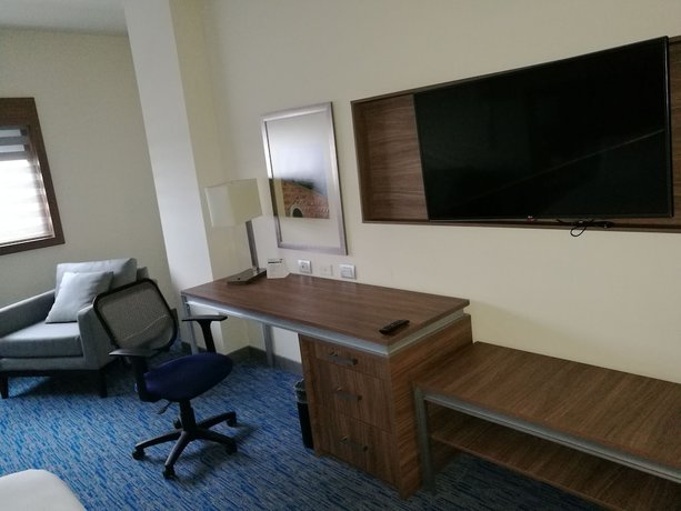Imagen de la habitación del Hotel Holiday Inn Express And Suites Ciudad Obregon, An Ihg. Foto 2