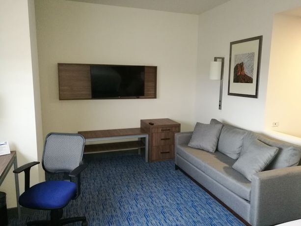 Imagen de la habitación del Hotel Holiday Inn Express And Suites Ciudad Obregon, An Ihg. Foto 13