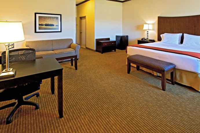 Imagen de la habitación del Hotel Holiday Inn Express And Suites Cleburne, An Ihg. Foto 2