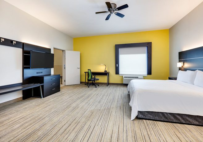 Imagen de la habitación del Hotel Holiday Inn Express And Suites Cleburne, An Ihg. Foto 7