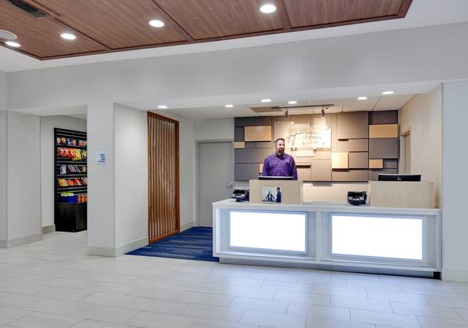 Imagen de los interiores del Hotel Holiday Inn Express And Suites Cleburne, An Ihg. Foto 19