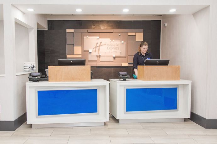 Imagen de los interiores del Hotel Holiday Inn Express And Suites Columbia-fort Jackson, An Ihg. Foto 17