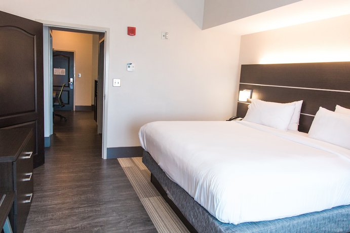 Imagen de la habitación del Hotel Holiday Inn Express And Suites Columbia-fort Jackson, An Ihg. Foto 15