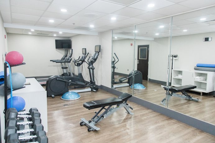 Imagen de los interiores del Hotel Holiday Inn Express And Suites Columbia-fort Jackson, An Ihg. Foto 19