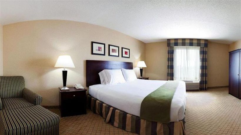 Imagen de los interiores del Hotel Holiday Inn Express And Suites Concord. Foto 12