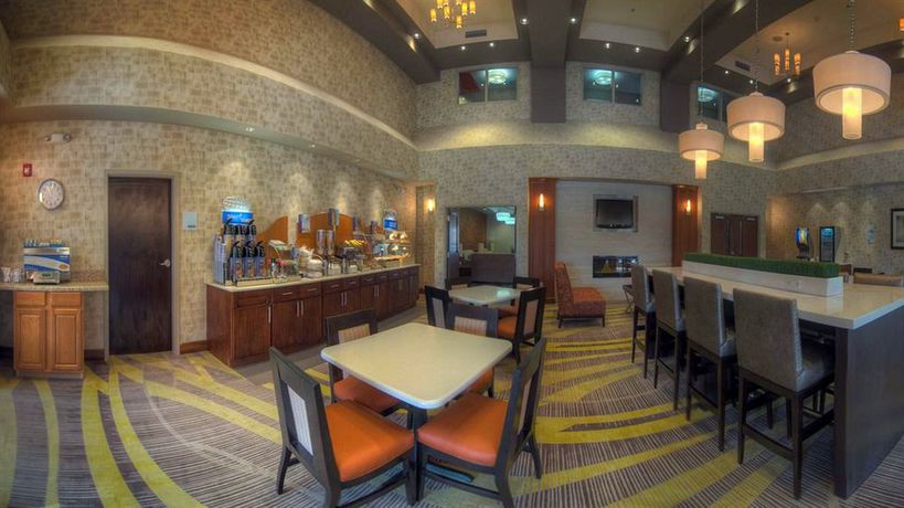 Imagen de la habitación del Hotel Holiday Inn Express And Suites Conway. Foto 8