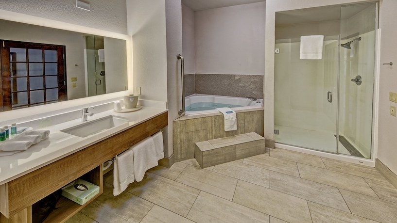 Imagen de la habitación del Hotel Holiday Inn Express And Suites Corsicana, An Ihg. Foto 5