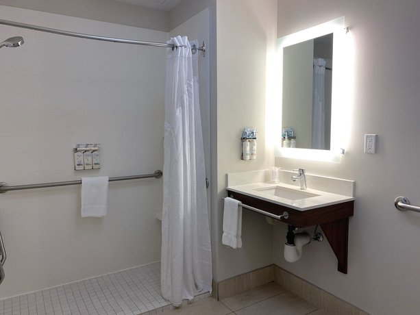 Imagen de la habitación del Hotel Holiday Inn Express And Suites Courtenay Comox, An Ihg. Foto 3