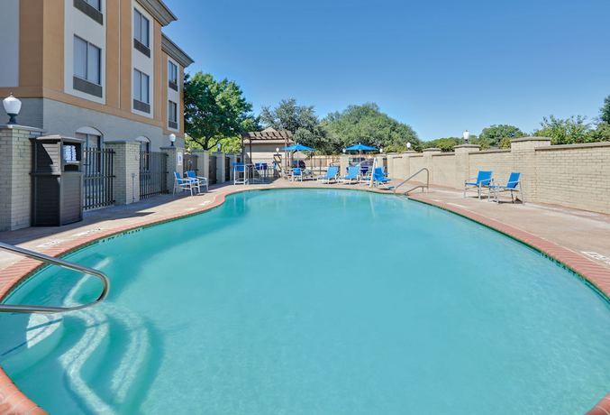 Imagen de la piscina del Hotel Holiday Inn Express And Suites Dallas - Duncanville, An Ihg. Foto 20