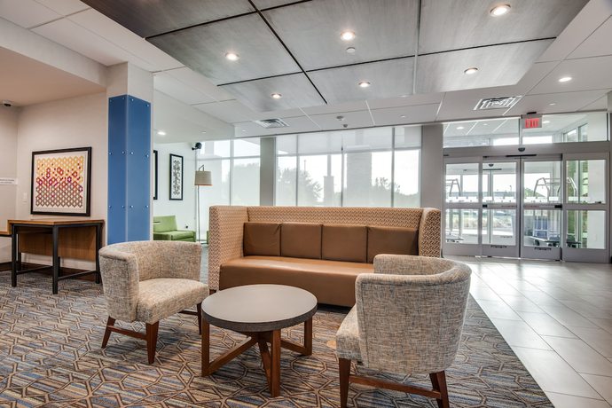 Imagen de los interiores del Hotel Holiday Inn Express And Suites Dallas North - Addison, An Ihg. Foto 14