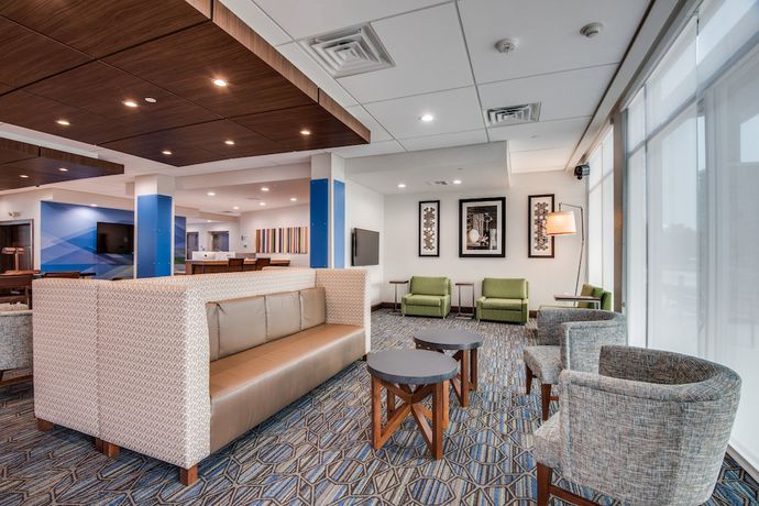 Imagen de los interiores del Hotel Holiday Inn Express And Suites Dallas North - Addison, An Ihg. Foto 17