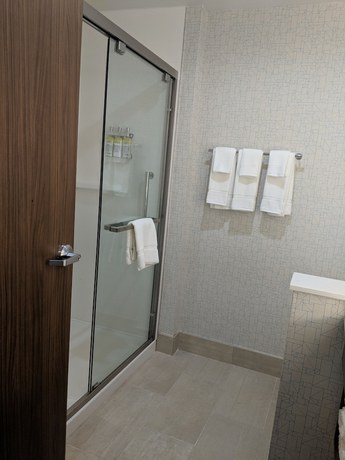Imagen de la habitación del Hotel Holiday Inn Express And Suites Dallas North - Addison, An Ihg. Foto 13