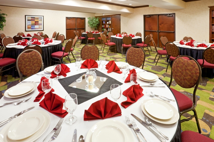Imagen de los interiores del Hotel Holiday Inn Express And Suites Dallas Park Central Northeast. Foto 10