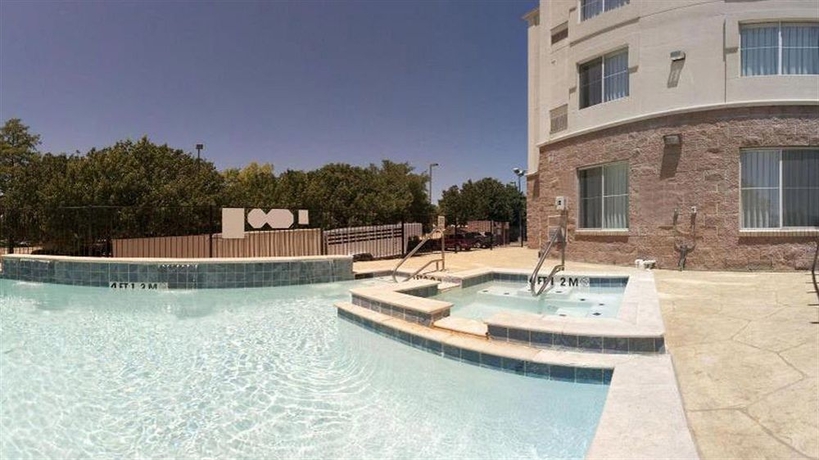 Imagen de la piscina del Hotel Holiday Inn Express And Suites Dallas Park Central Northeast. Foto 14