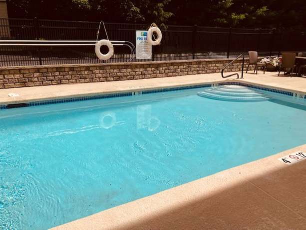 Imagen de la piscina del Hotel Holiday Inn Express And Suites Danbury - I-84, An Ihg. Foto 20