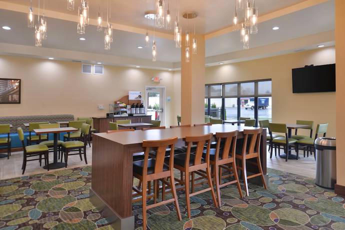 Imagen del bar/restaurante del Hotel Holiday Inn Express And Suites Dearborn Sw - Detroit Area, An Ihg. Foto 3