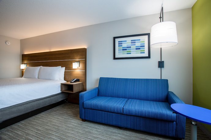 Imagen de la habitación del Hotel Holiday Inn Express And Suites Deland South, an IHG Hotel. Foto 3