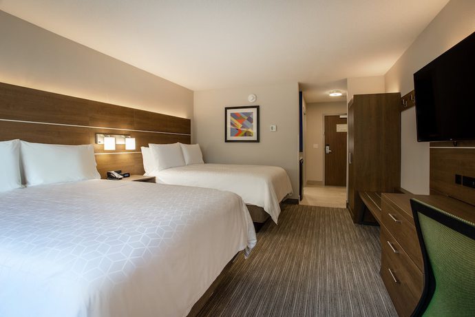 Imagen de la habitación del Hotel Holiday Inn Express And Suites Deland South, an IHG Hotel. Foto 5