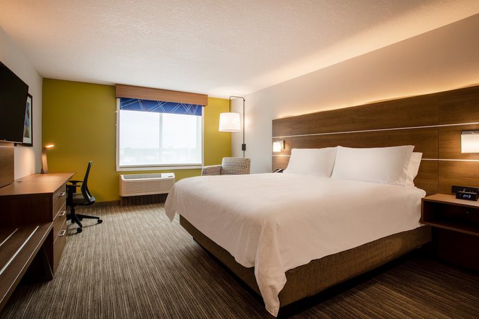 Imagen de la habitación del Hotel Holiday Inn Express And Suites Deland South, an IHG Hotel. Foto 7